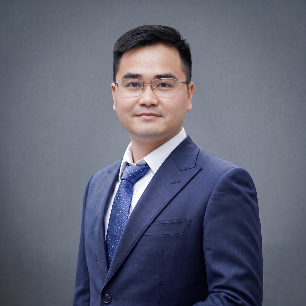 Ông Phạm Hồng Tiến